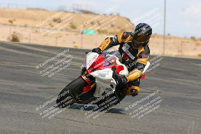 media/Oct-15-2022-TrackXperience (Sat) [[8f70b8b0be]]/Group 2/session 4 turn 1/
